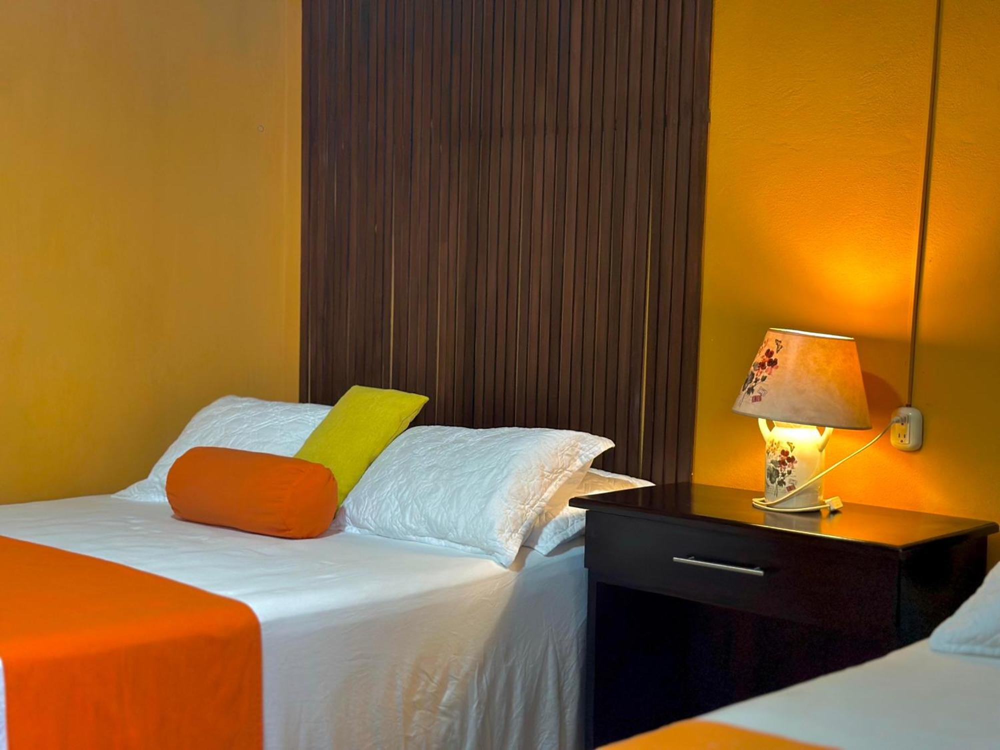 Hotel San Miguel Flores Szoba fotó